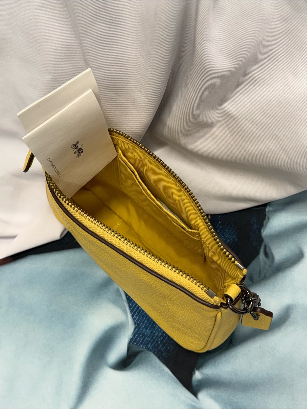 (new+tag) Coach large wristlet nolita 19 sunflower yellow fit iPhone Pro Max - Picture 5 of 12